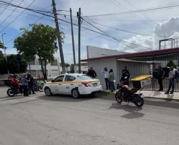 Taxista en Chetumal es nuevamente señalado de comportamientos inadecuados.