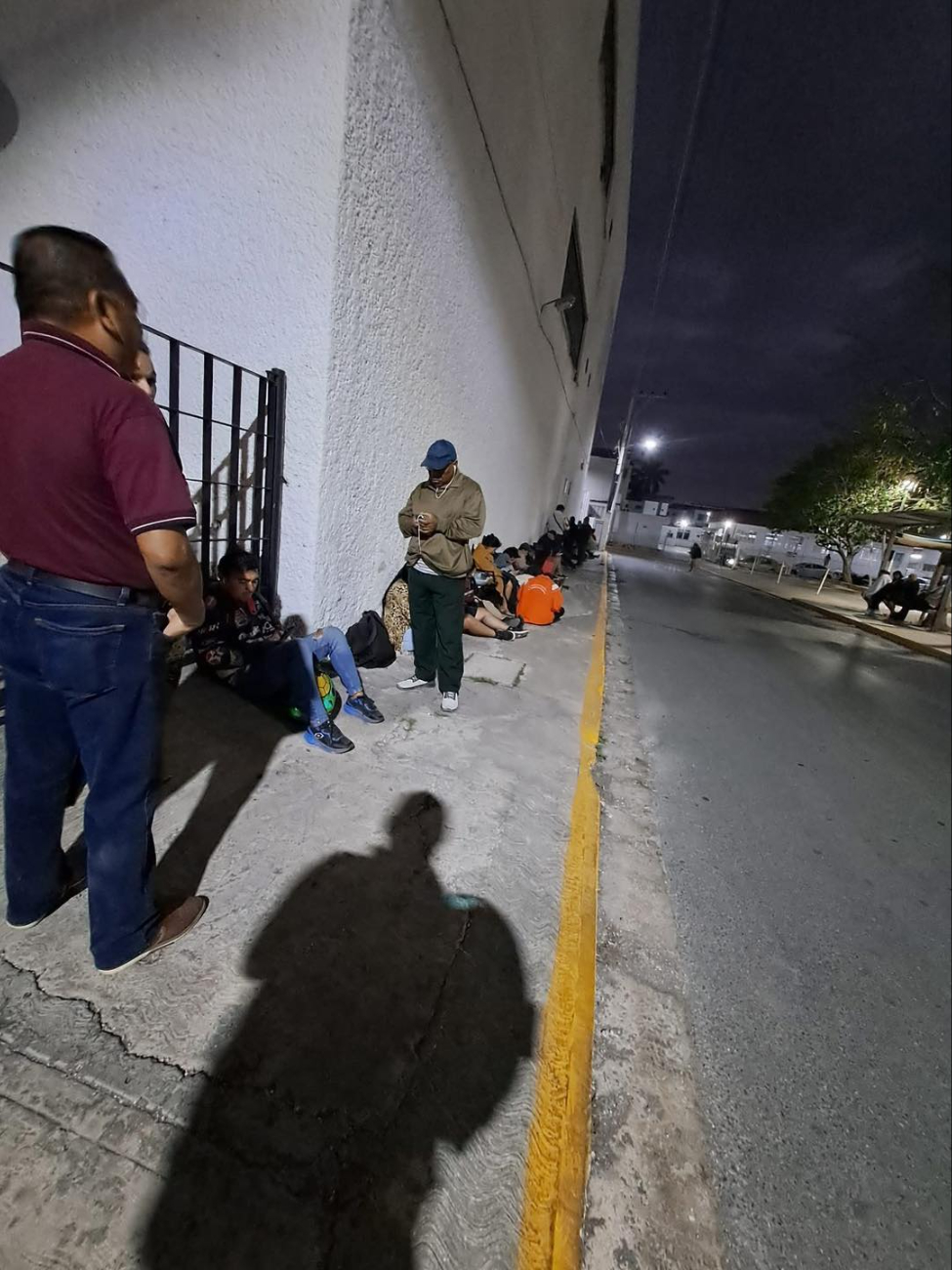 Largas filas desde el amanecer: Campechanos madrugan para pagar el refrendo vehicular  