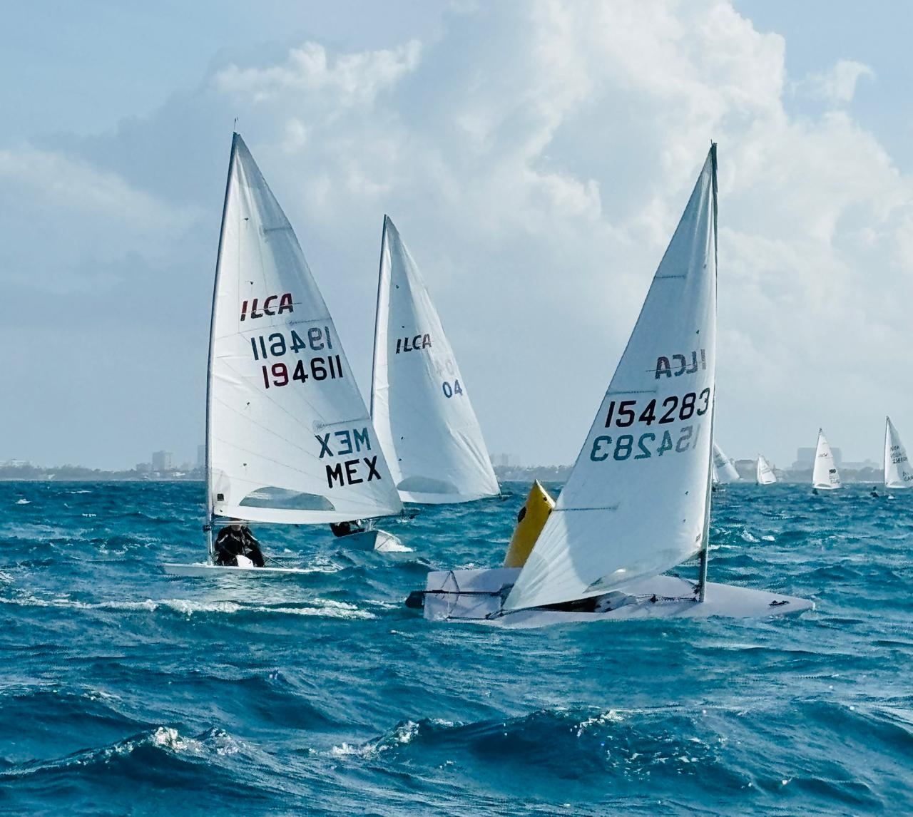 En la división Wingfoil, la cancunense Mariana Carrasco obtuvo el segundo puesto