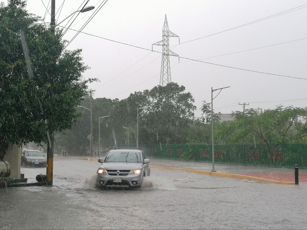 En las primeras horas de la mañana iniciaron las lluvias