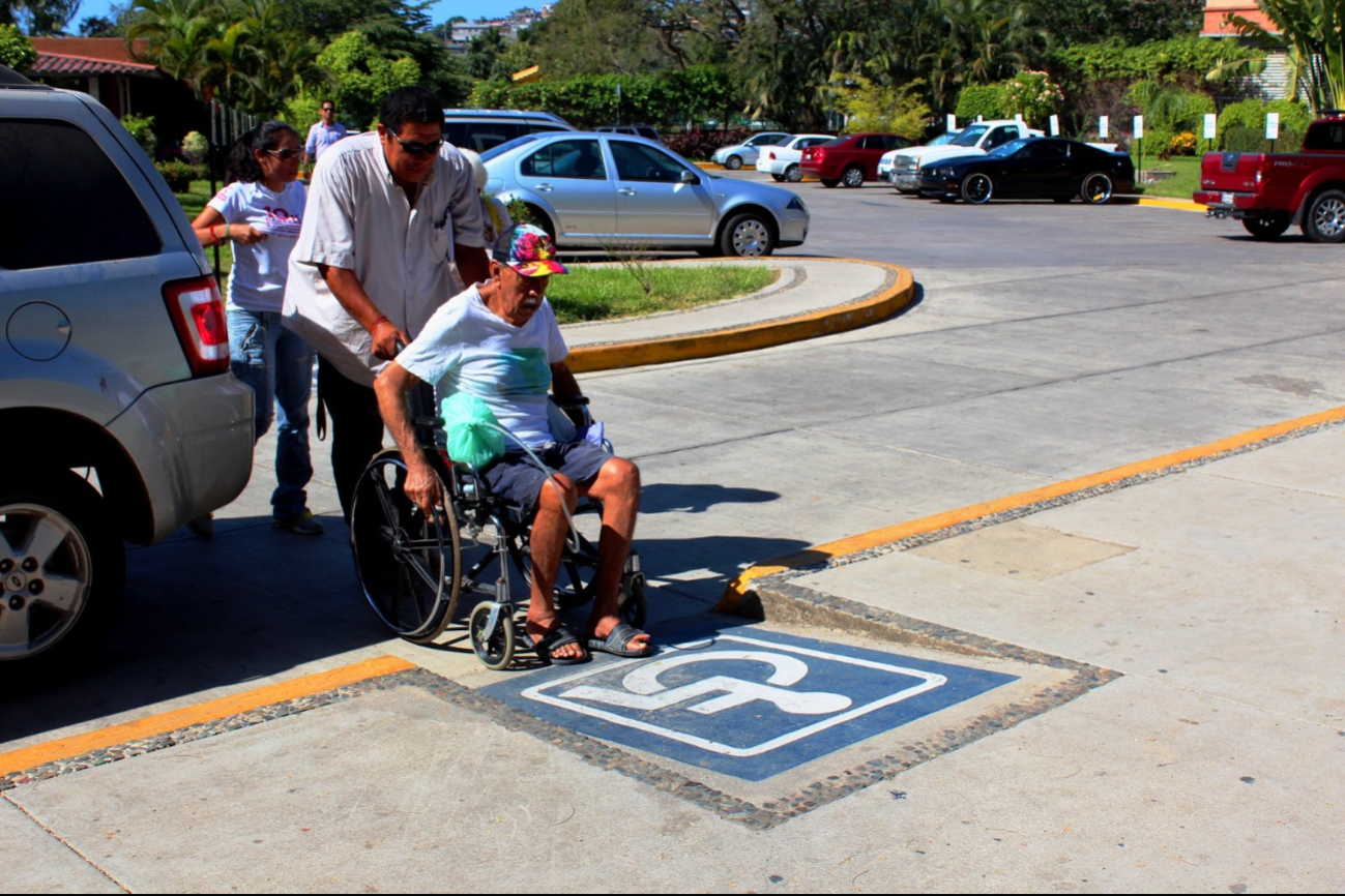 Las tarjetas de acreditación ayudarán a respetar los espacios designados para personas discapacitadas