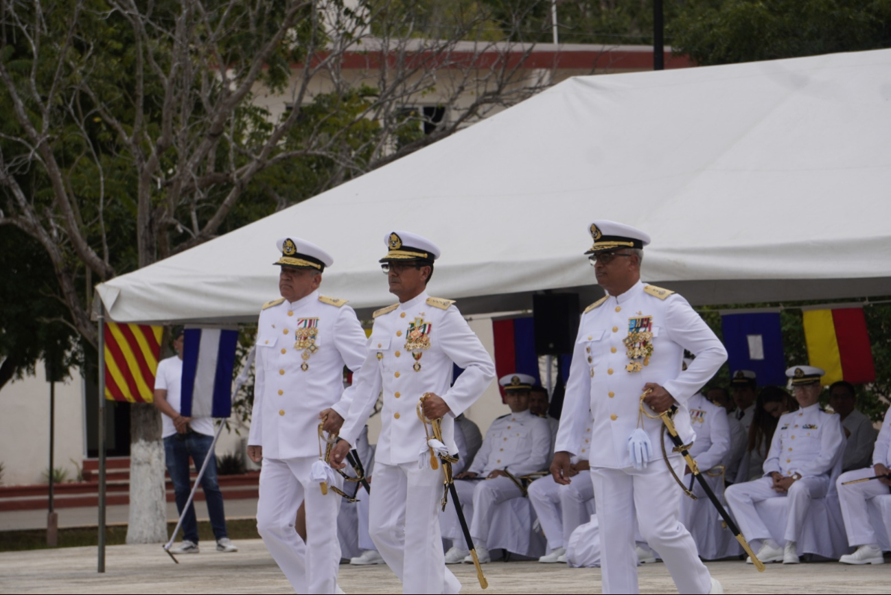 Cambia de mando Región Naval