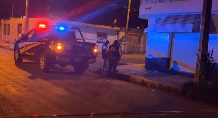 En la colonia Salvador Alvarado Sur, un individuo y su sobrino atacan con un machete a vecino