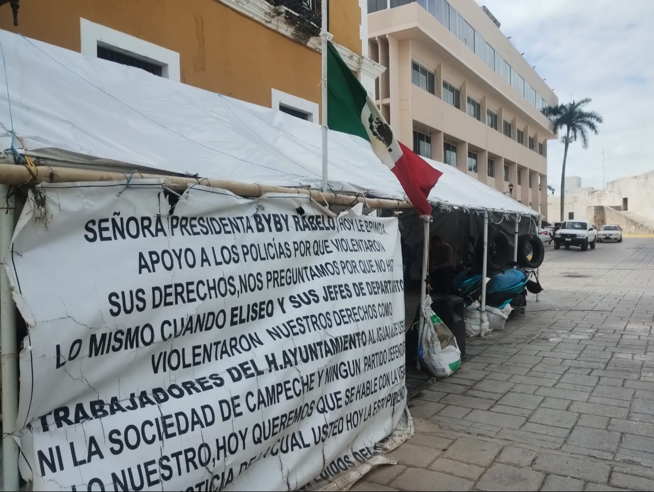 Lidia Chávez , quien solicitó su reinstalación , no recibió una respuesta clara del Gobierno Municipal