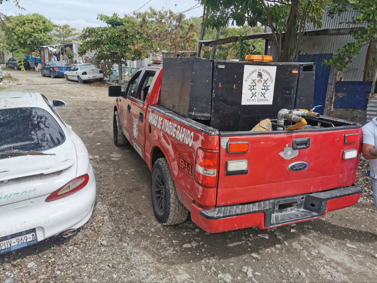 Bomberos tácticos se movilizaron en la Colonia Manigua por el incendio de una vivienda