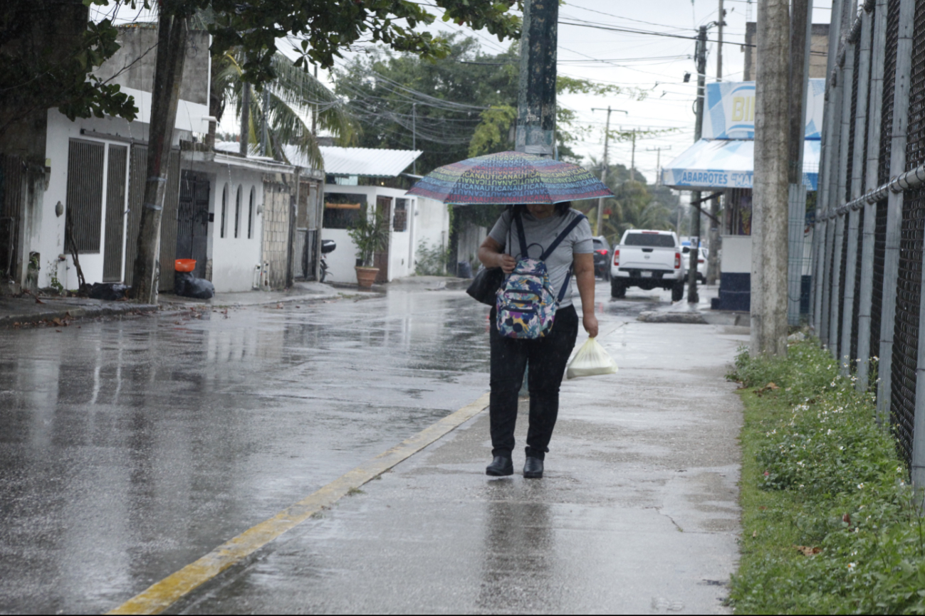 Debido al Frente Frío 24, el mal clima en Quintana Roo seguirá presente con fuertes lluvias y frío