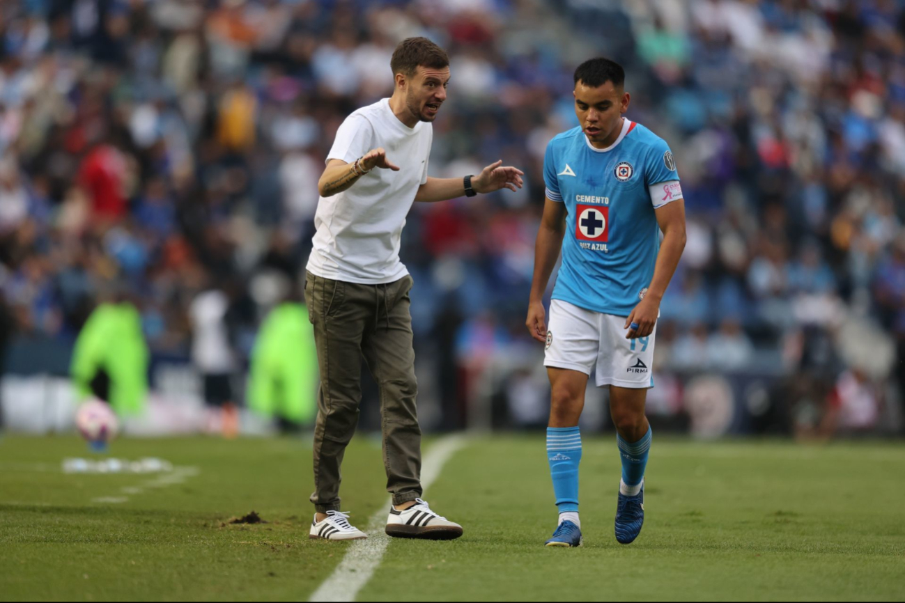 El argentino rompe el silencio en el aeropuerto