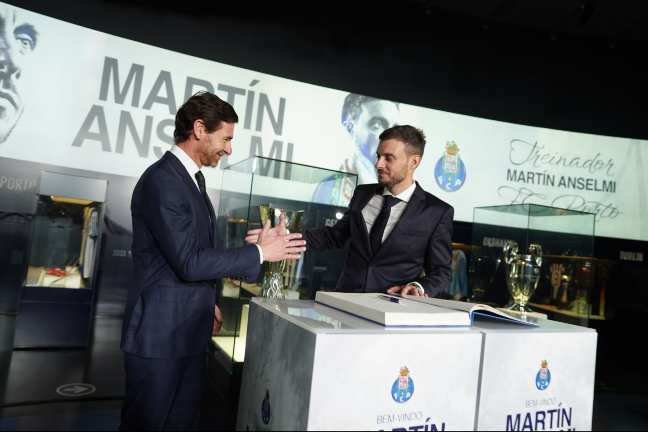 Anselmi es oficialmente el nuevo director técnico del Porto de Portugal.