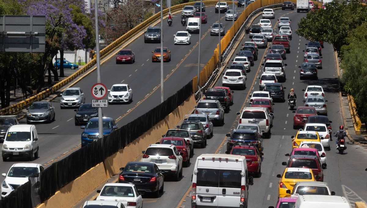 El Hoy No Circula es una medida ambiental implementada en la Ciudad de México y 18 municipios del Estado de México