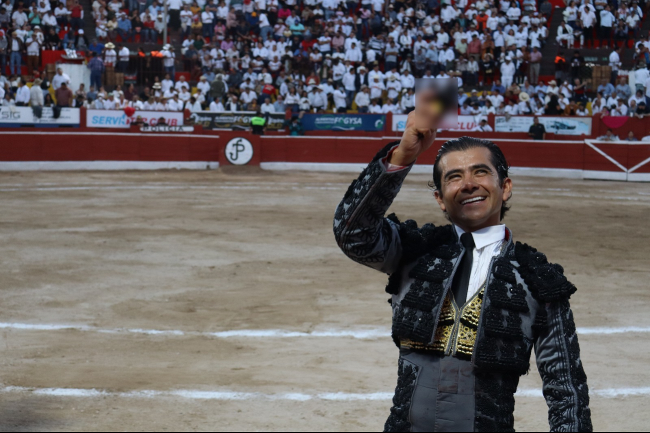 Hubo gran afluencia de personas en la Plaza de Toros de Mérida