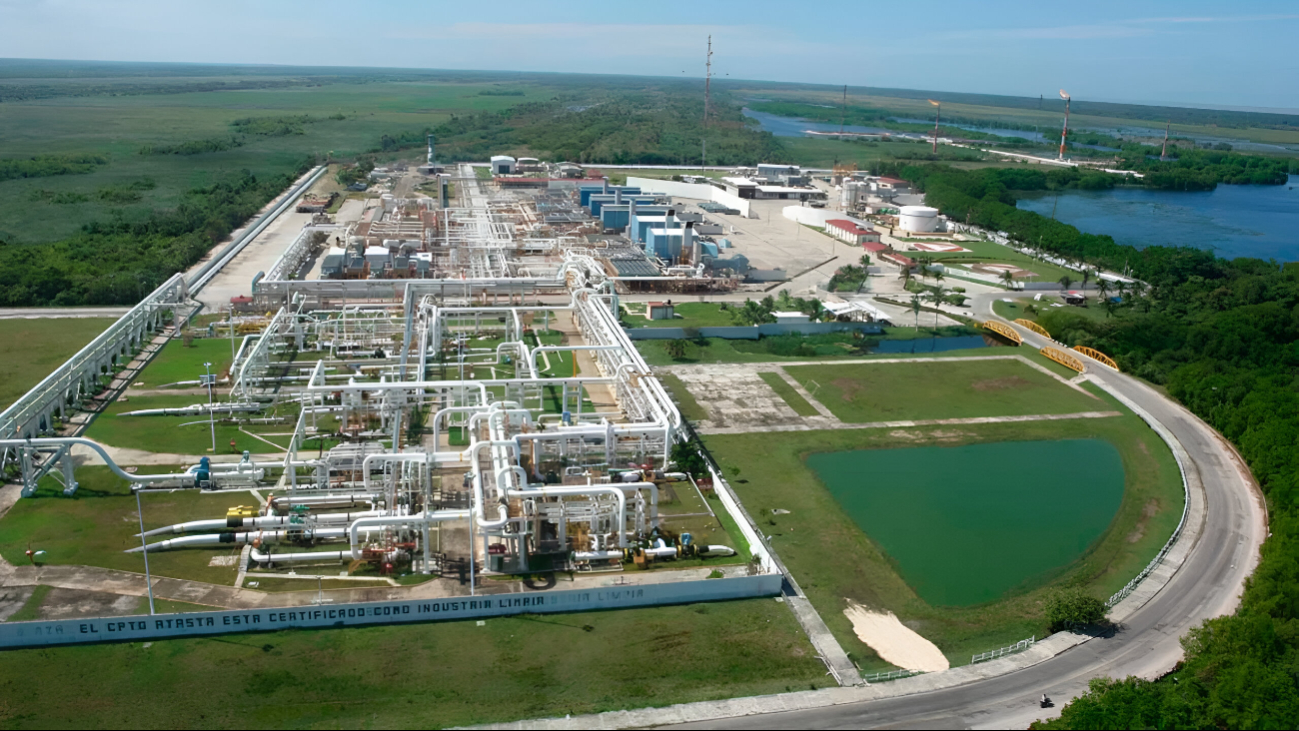 Advierten peligro latente en Campeche por falta de mantenimiento en Pemex 