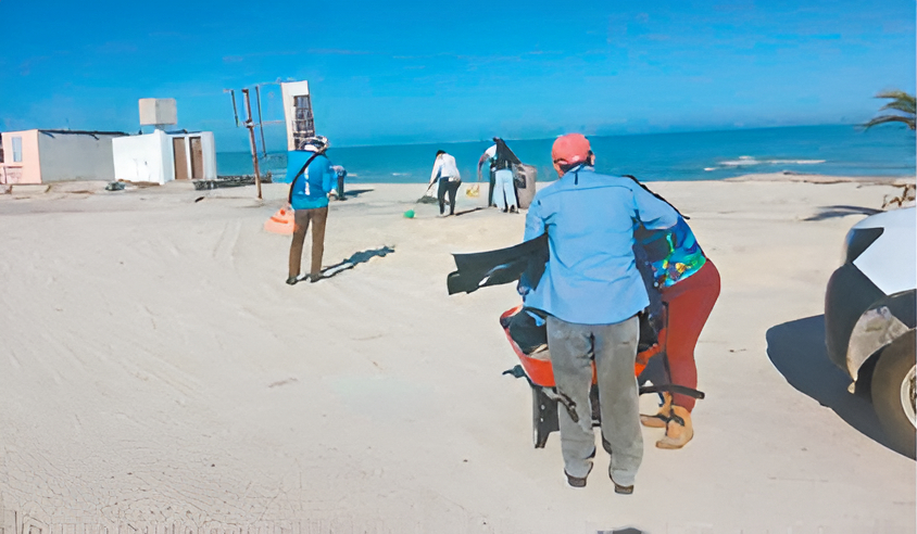 Las playas de Sabancuy reciben cientos de visitantes en la temporada de calor, fortaleciendo la economía local