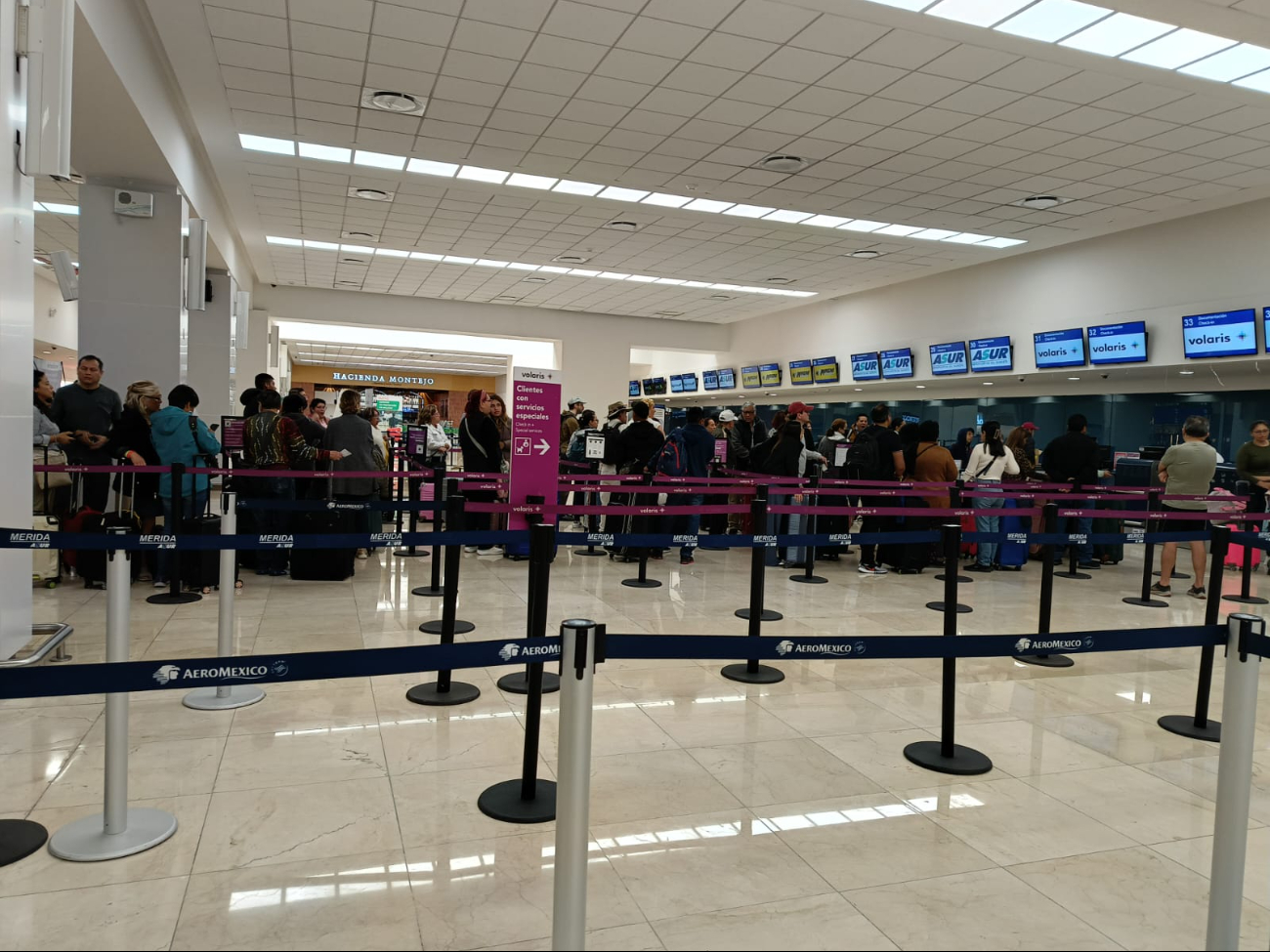 Se mantiene una buena afluencia de pasajeros en el aeropuerto de Mérida