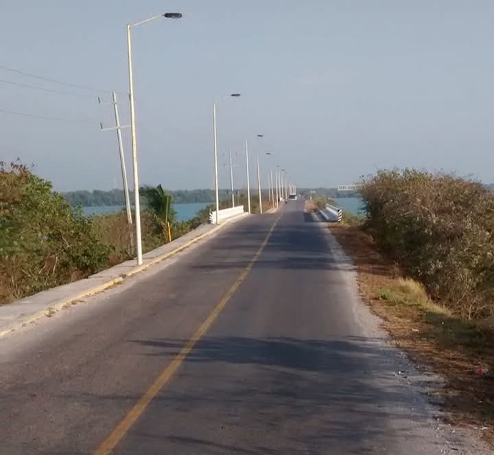  Piden mejorar viaducto de Sabancuy con banquetes y alumbrado para mayor seguridad y mejor imagen   