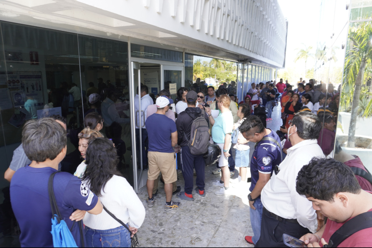 Más de 8 mil campechanos cumplen con el refrendo vehicular en el primer día de cobro