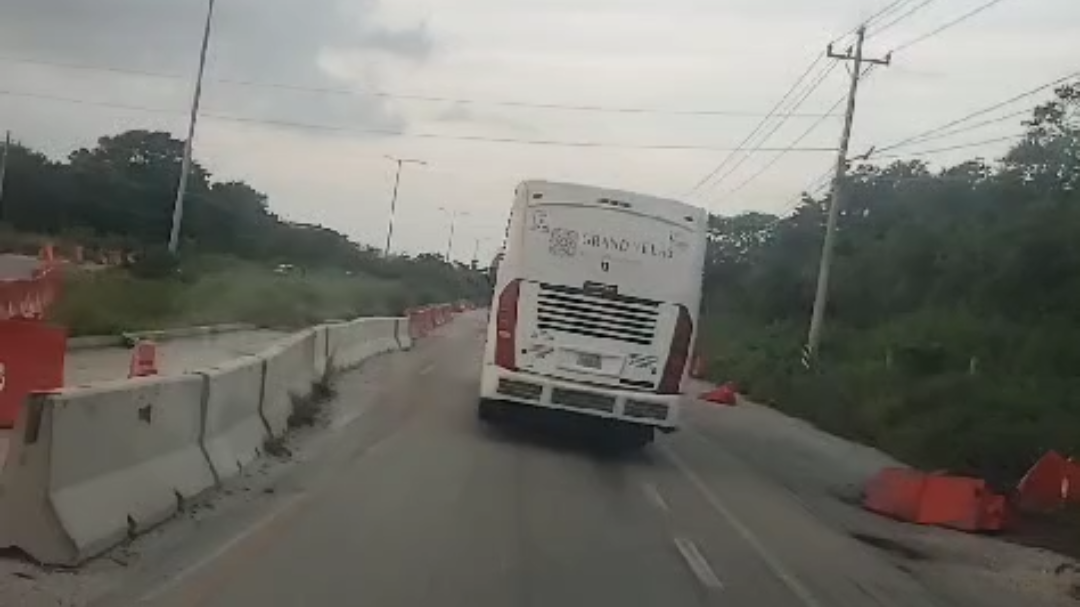 Se cree que debido a la mala precaución al maneja, el conductor terminó desviándose del camino