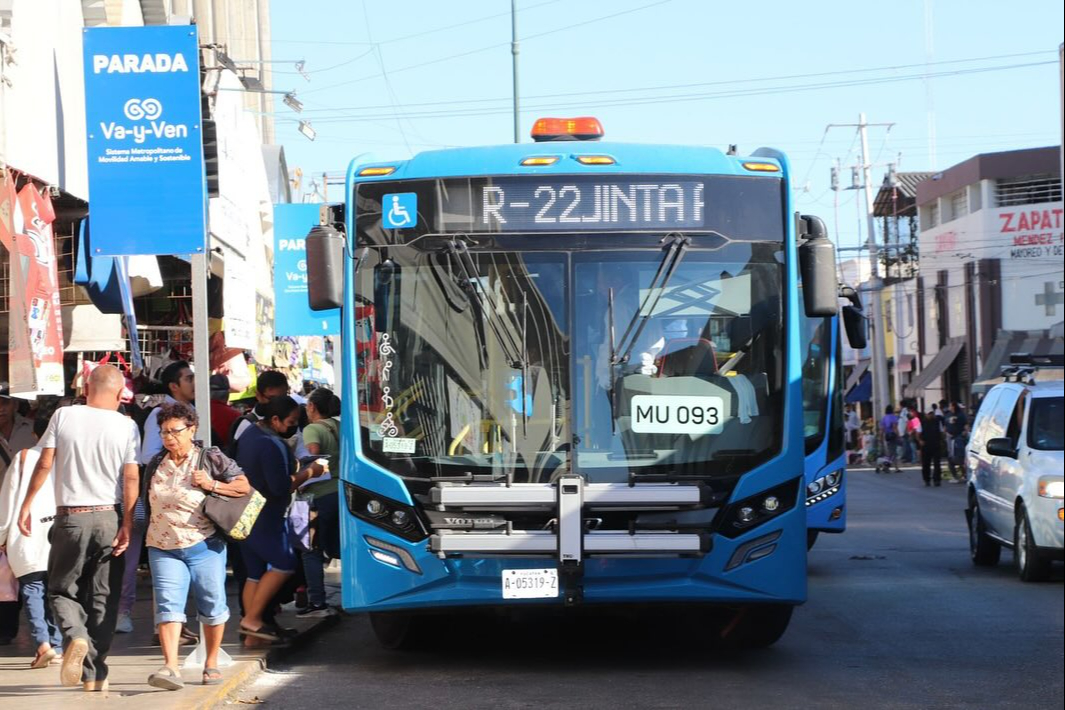 La ATY continúa reubicando paraderos en Mérida de forma permanente