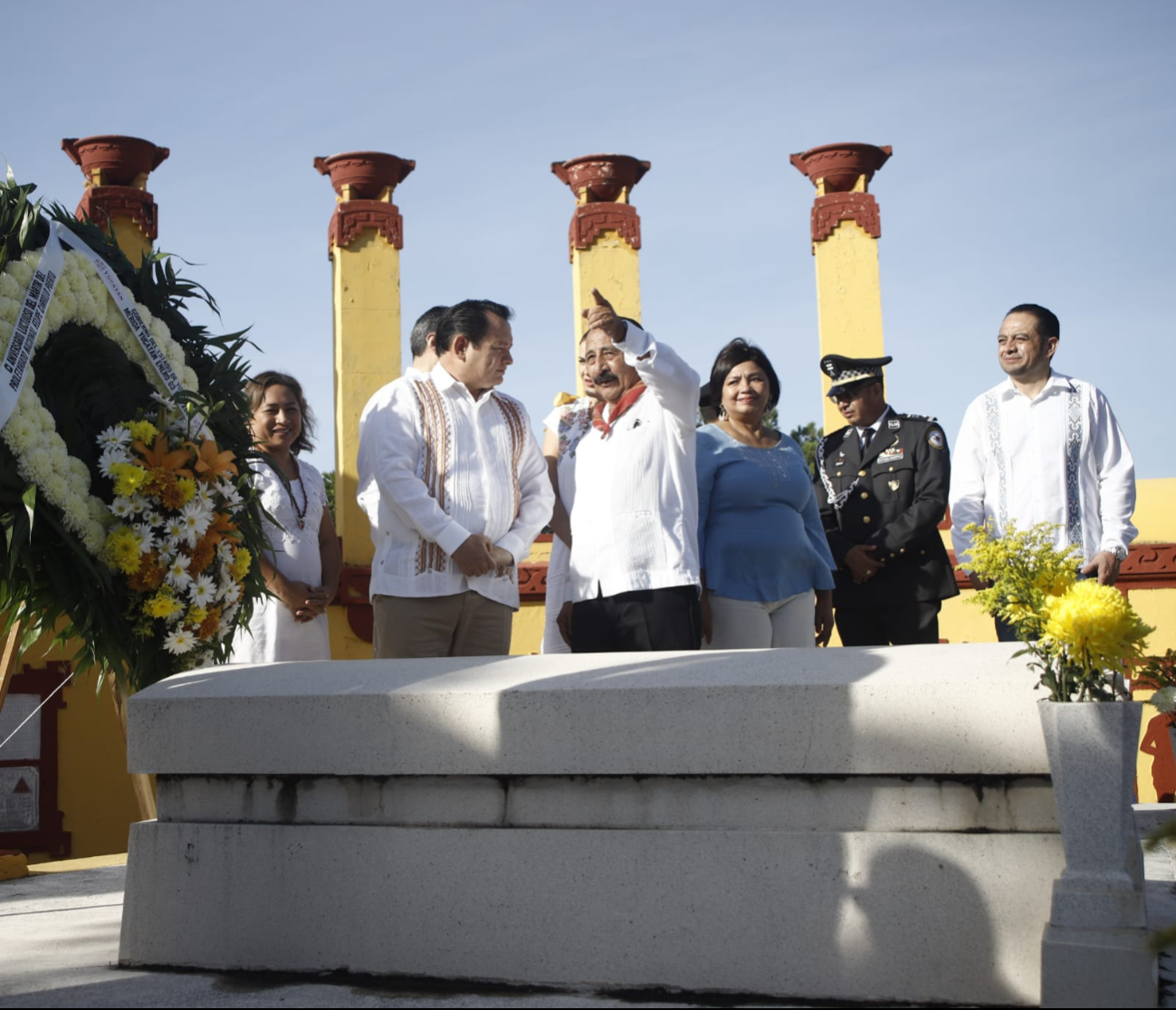 El gobernador Joaquín Díaz Mena encabezó la ceremonia por el 101 aniversario luctuoso de Felipe Carrillo Puerto