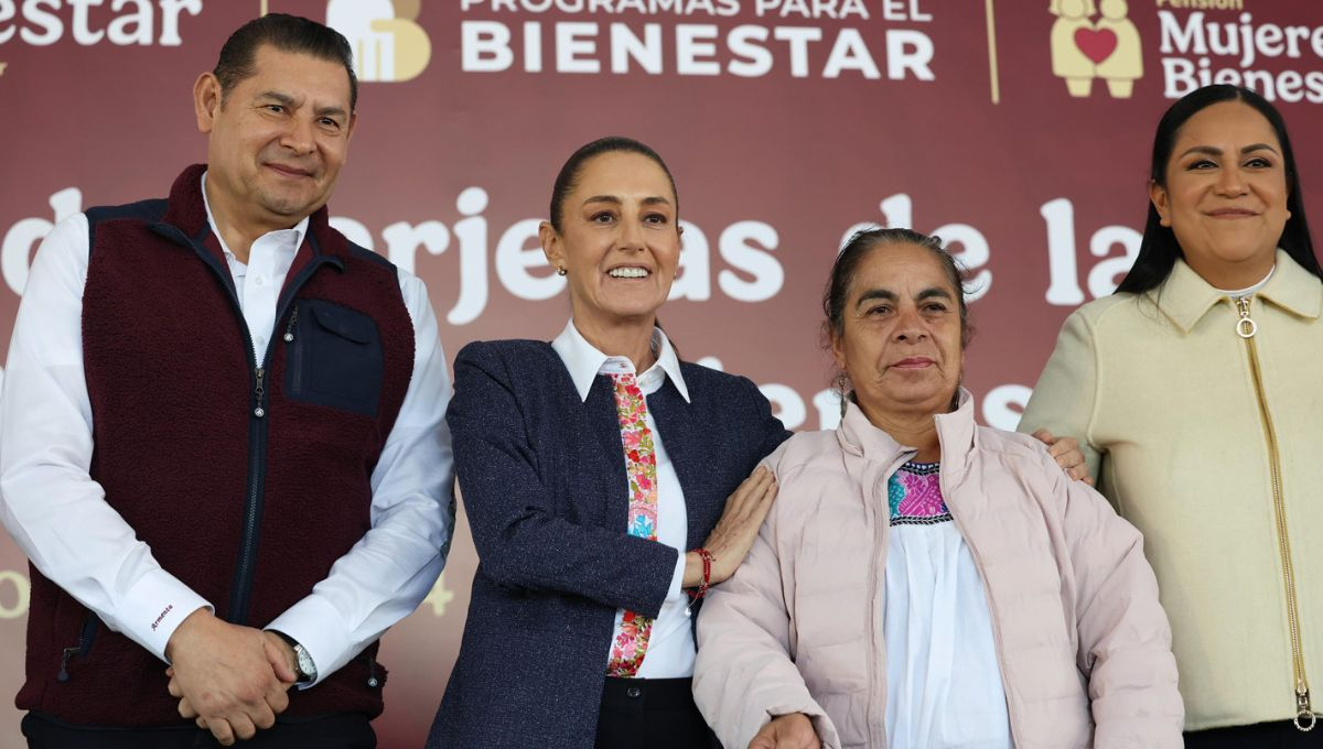 En Huauchinango, la presidenta de México estuvo acompañada por el gobernador de Puebla, Alejandro Armenta