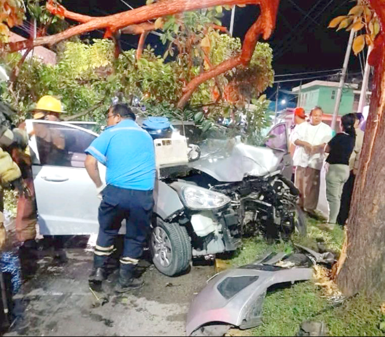 El conductor pese a no fallecer en el impacto, lo hizo minutos después