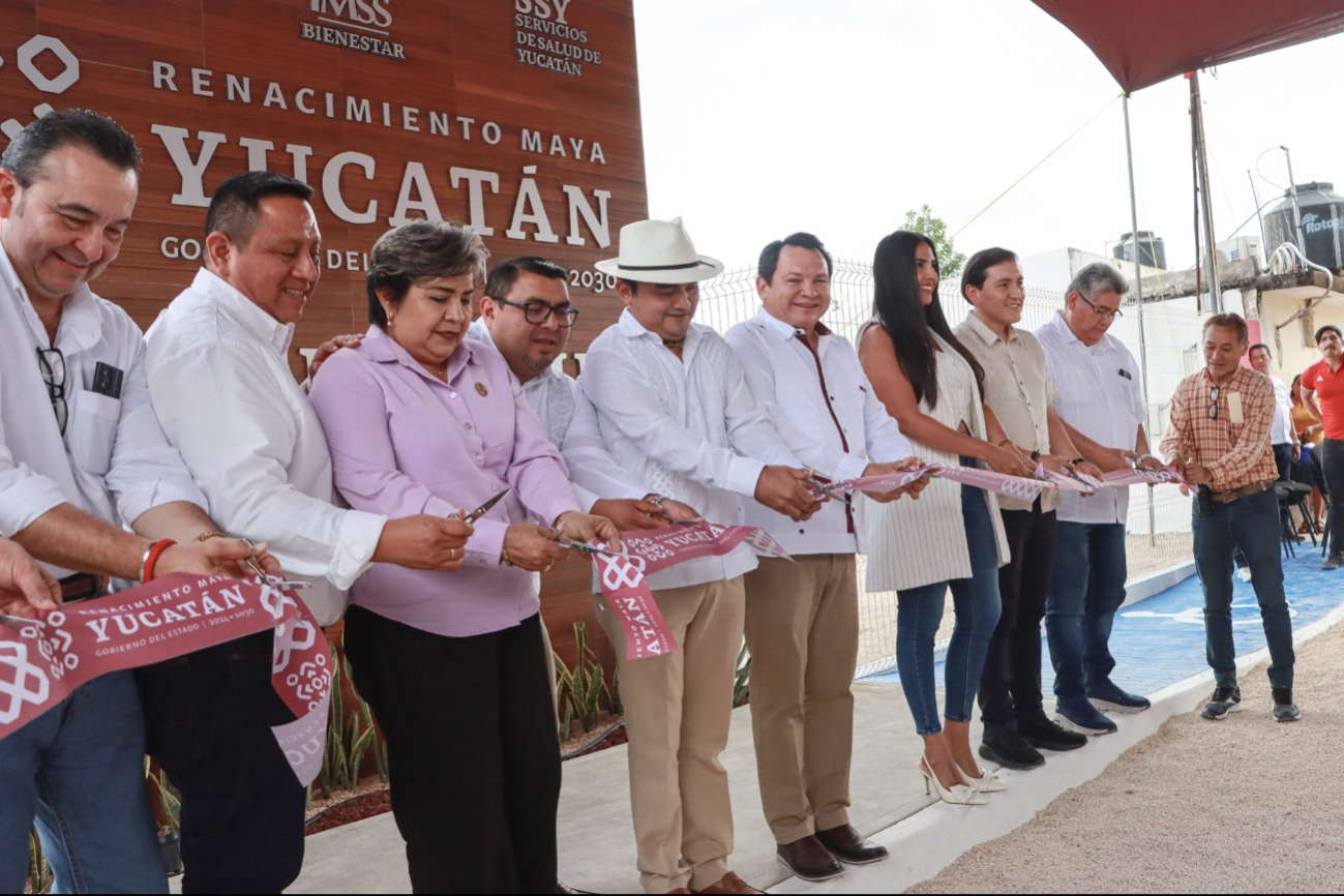 Gobernador de Yucatán inaugura Centro de Salud de Tunkás.