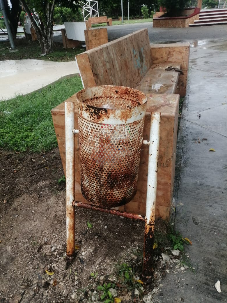 Los habitantes cercanos al parque señalan las diversas deficiencias en el lugar.