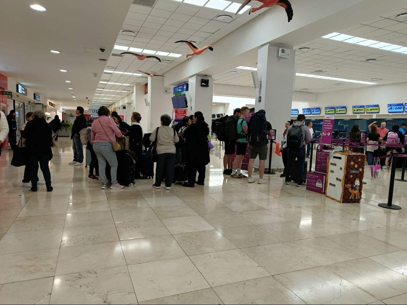 Se mantiene buena afluencia de pasajeros en el aeropuerto de Mérida