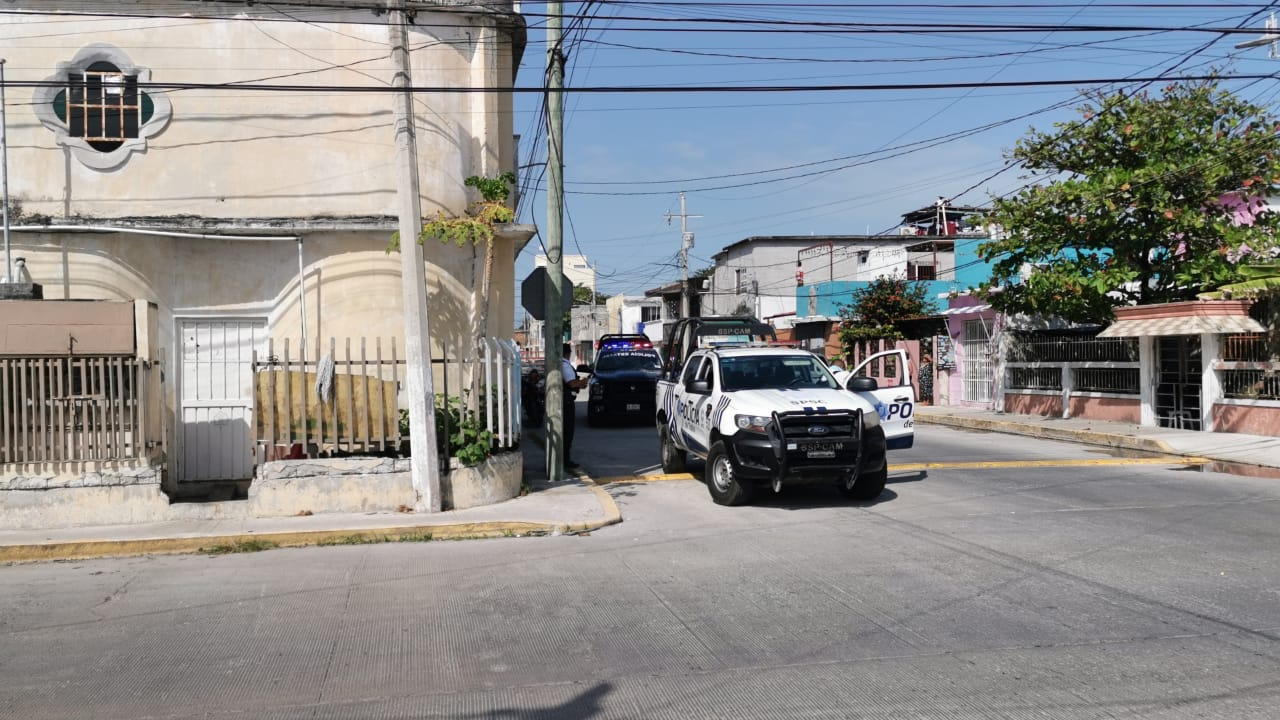 Detienen a sujeto en estado de ebriedad por presuntamente golpear a su pareja en Ciudad del Carmen