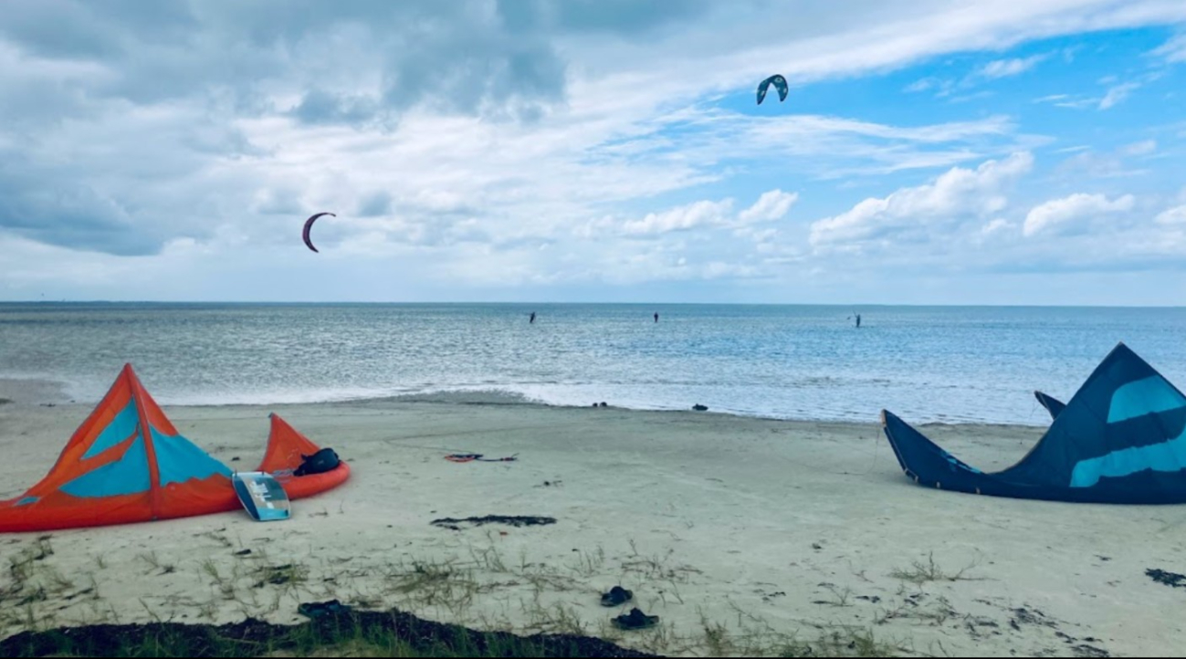 Aunque hay otros lugares donde practicar el deporte, Isla Blanca es la opción favorita