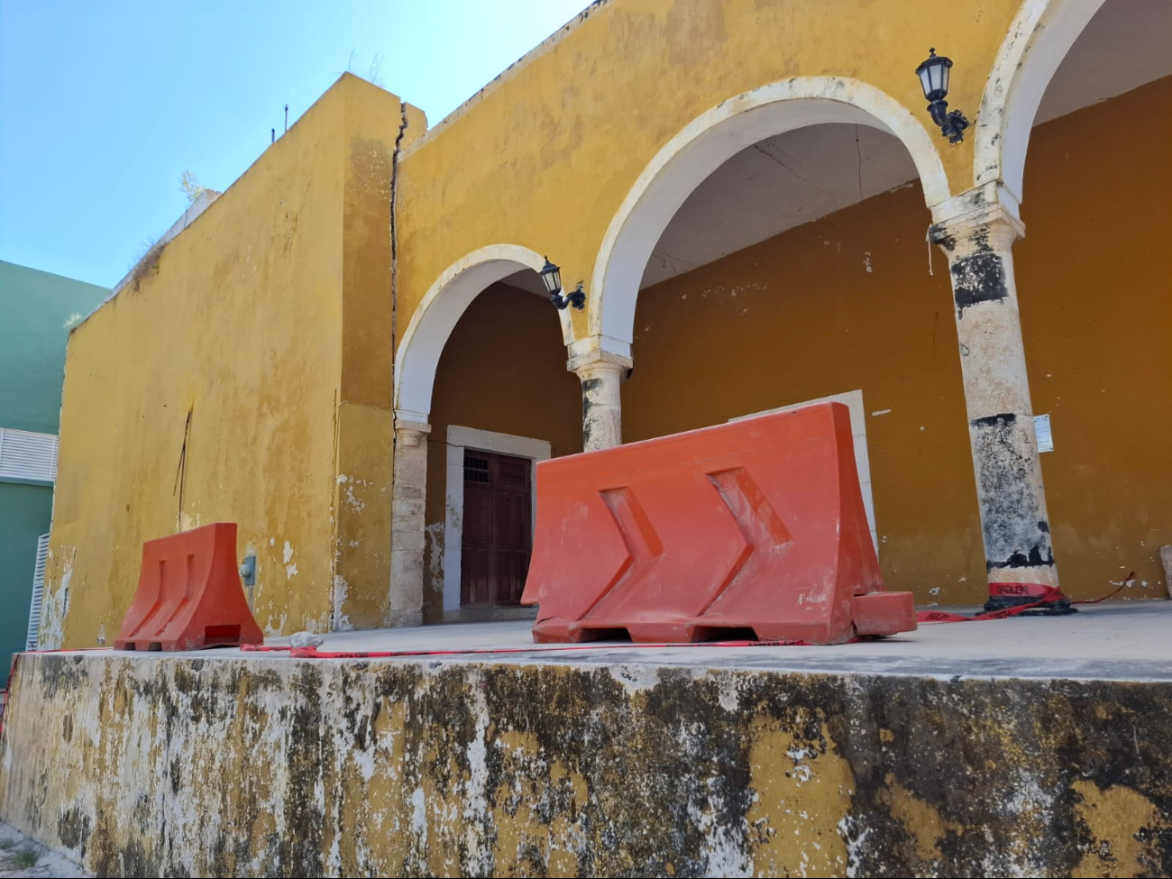 Temen posible derrumbe del exconvento de Hecelchakán tras el colapso de la iglesia de Calkiní