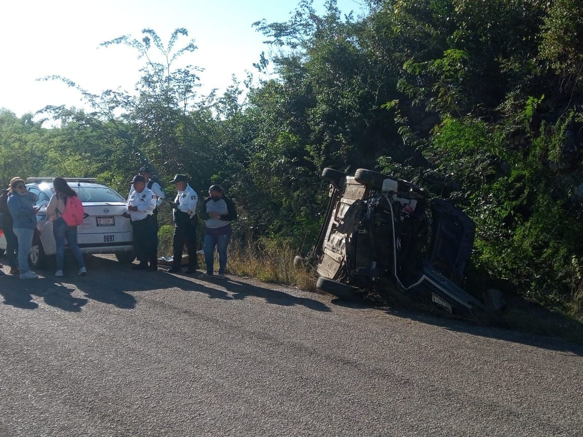 Los rayos del sol afectaron la visibilidad de la conductora, provocando la pérdida de control del vehículo