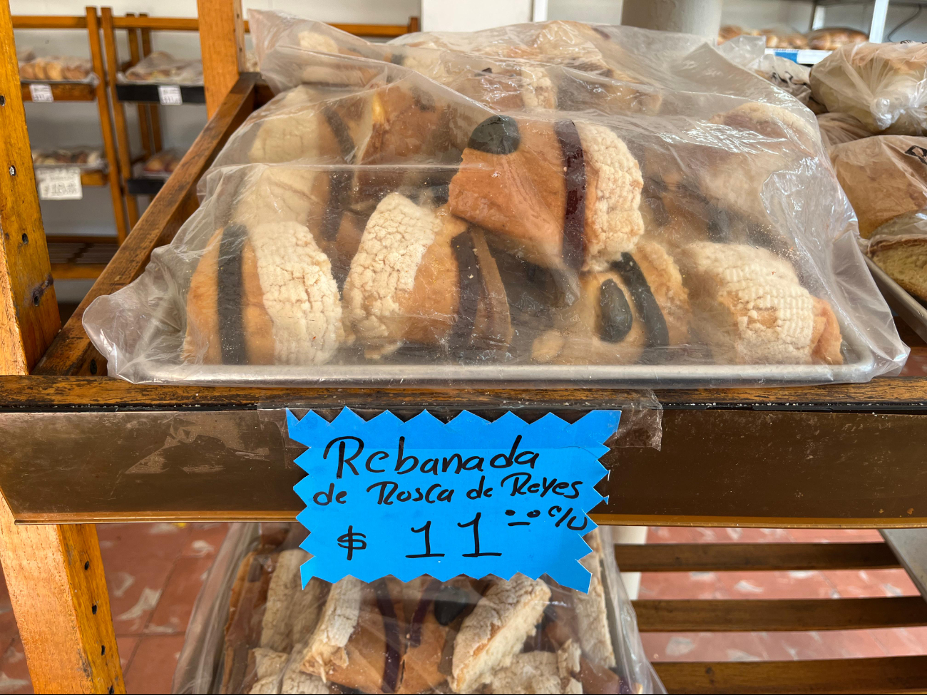 Para lograr vender el producto, algunas panaderías ofrecen rebanadas en $11 pesos