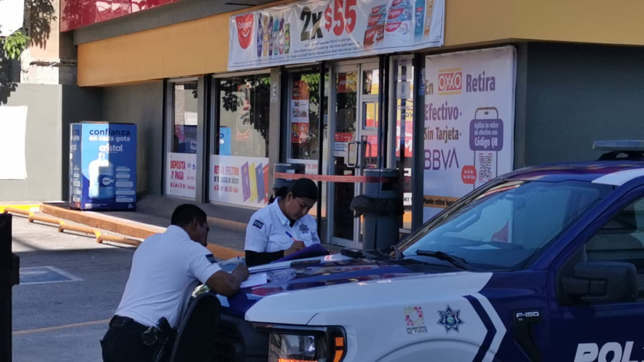 Un sospechoso con arma blanca robó dinero y cajetillas de cigarrillos de la caja registradora