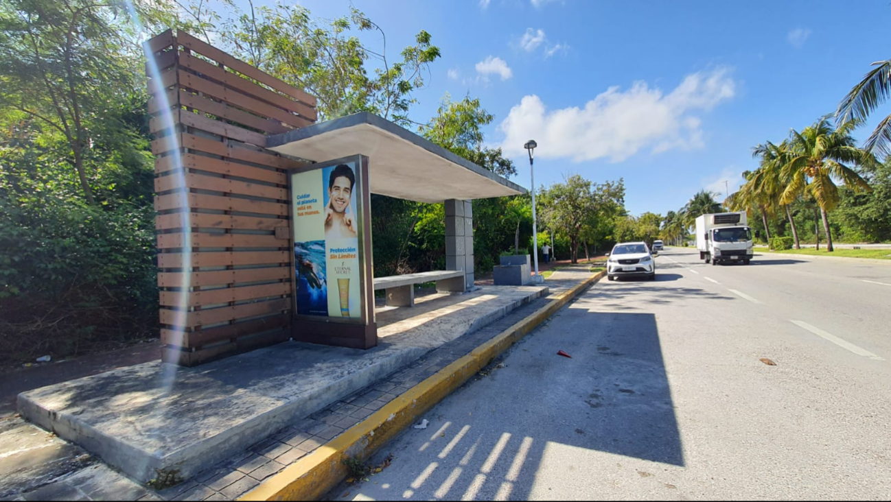 Personal y turistas deben caminar largas distancias, dejando 4 kilómetros fuera de operación