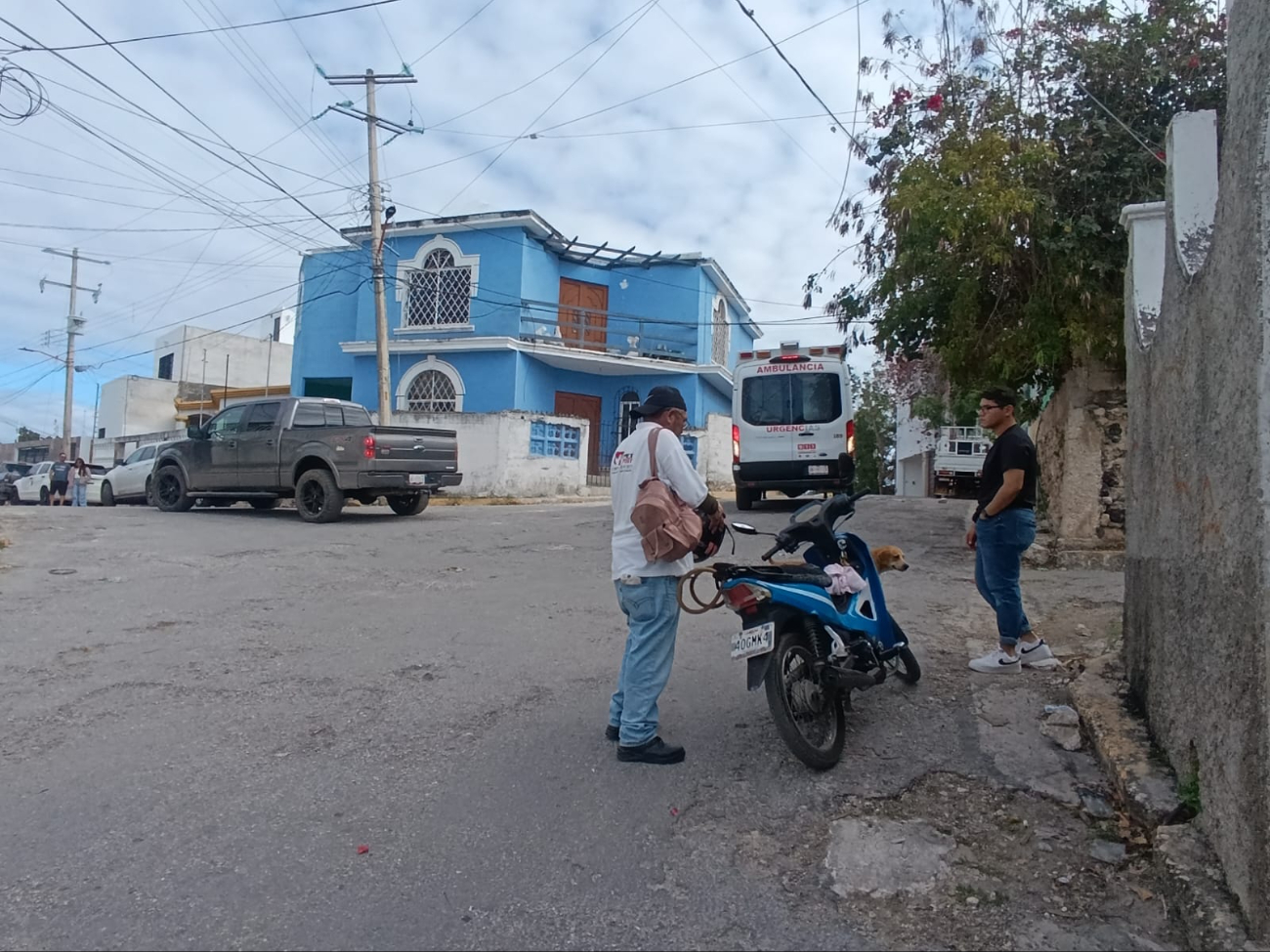 Auto no respetó el alto y embistió motocicleta en preferencia