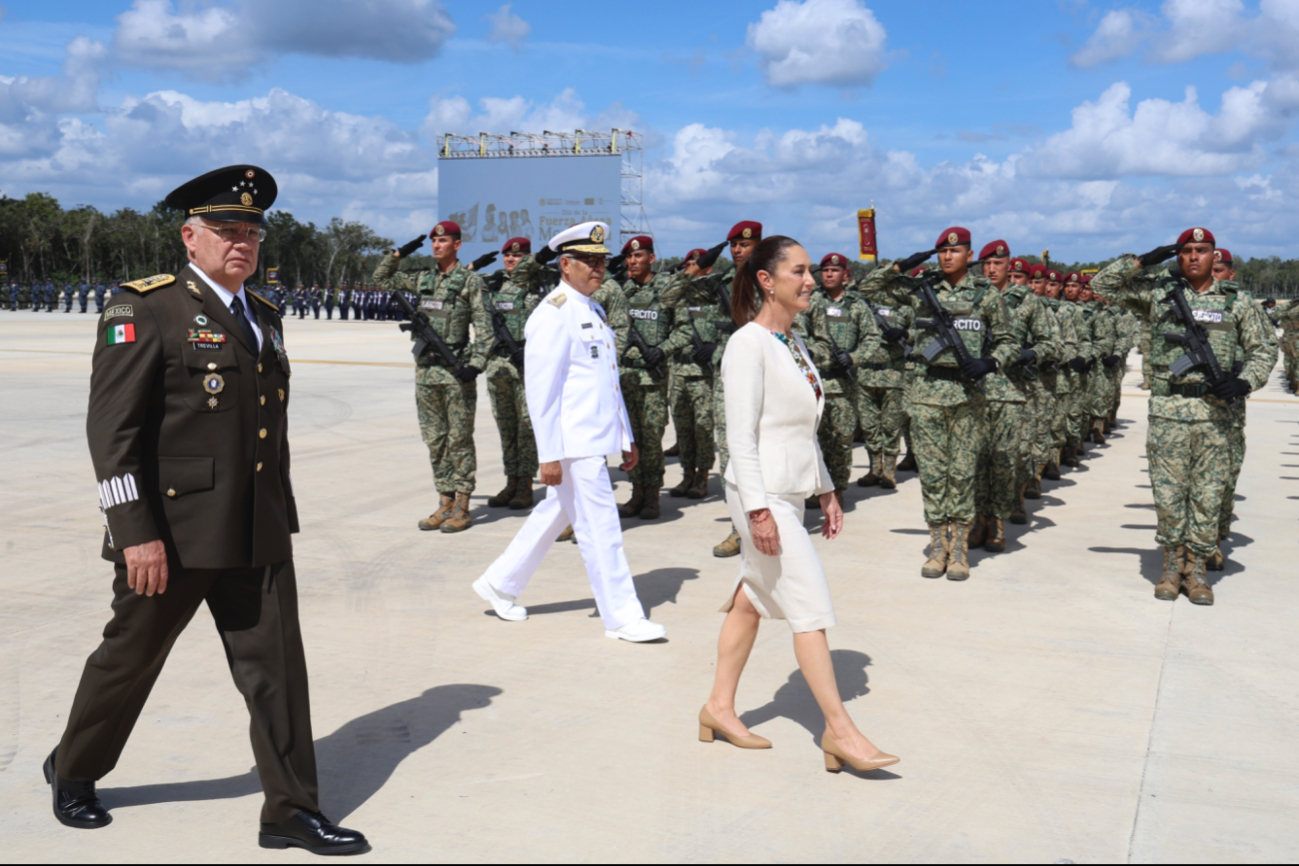 La presidenta de México, Claudia Sheinbaum Pardo, conmemoró el 110 aniversario de la Fuerza Aérea Mexicana