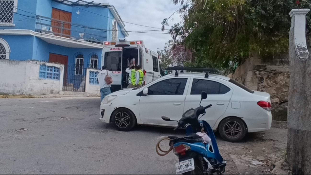 Padre e hija sufren accidente vial en la colonia Vicente Guerrero