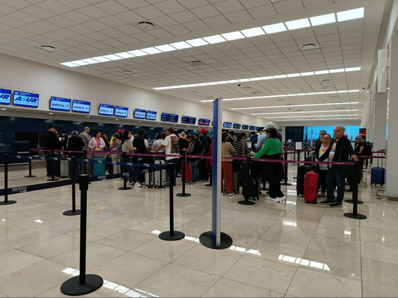 Se registra buena afluencia de pasajeros en el aeropuerto de Mérida