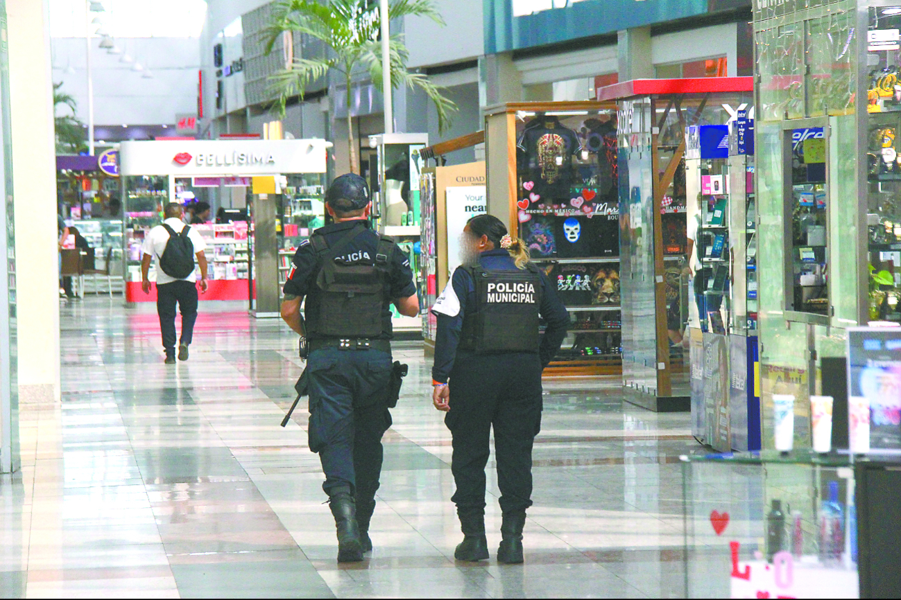 Cancunenses respondieron de forma positiva a la presencia de elementos en el centro comercial