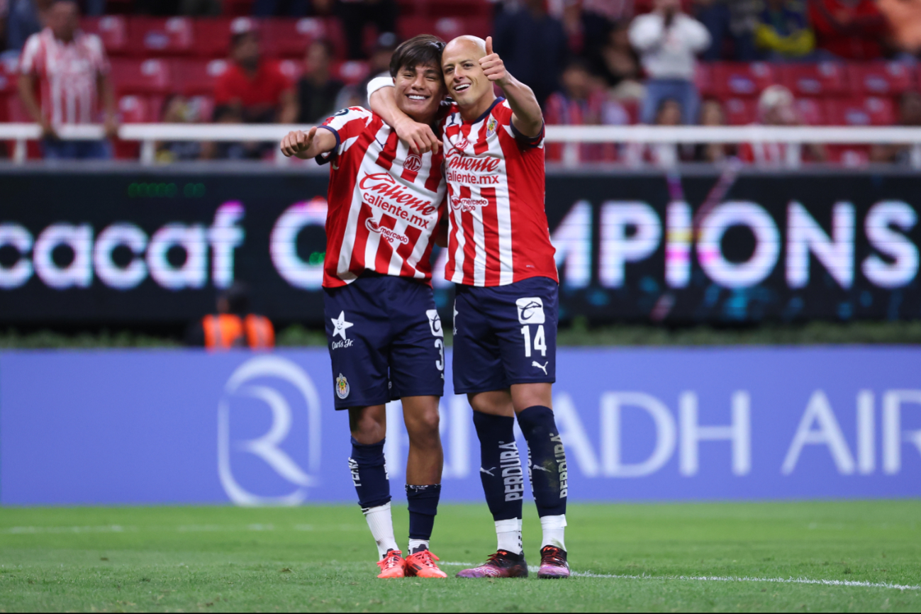 Chicharito anota su segundo gol con Chivas tras 10 meses de sequía 