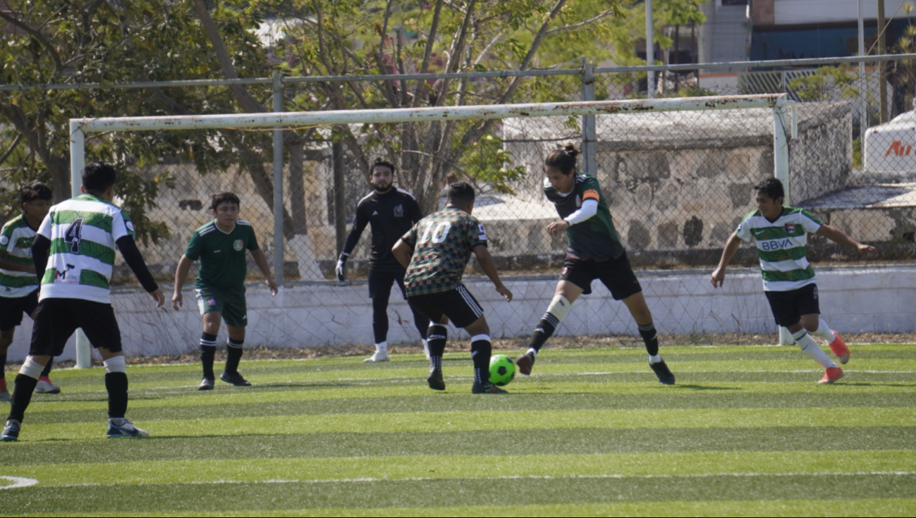 La segunda mitad de la tabla incluye a equipos como Cruz Azul, Real UCS FC