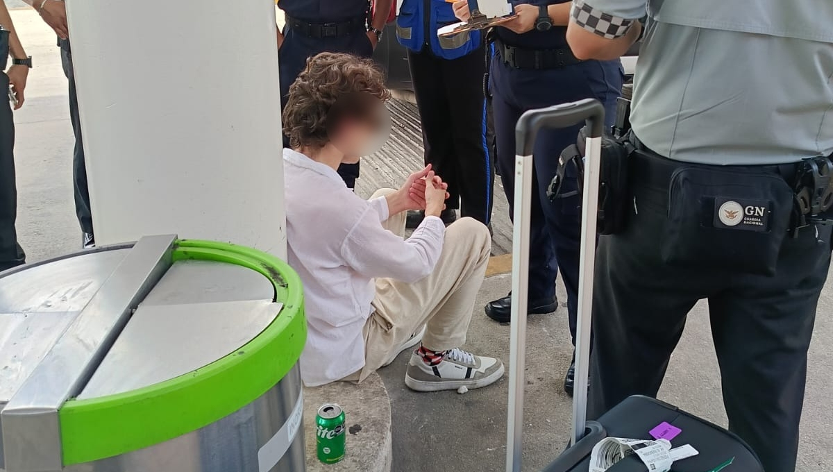 Paramédicos de la SSP atendieron al turista en el aeropuerto de Mérida