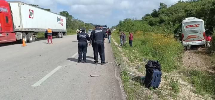 Autoridades brindaron apoyo necesario a los involucrados en el accidente.