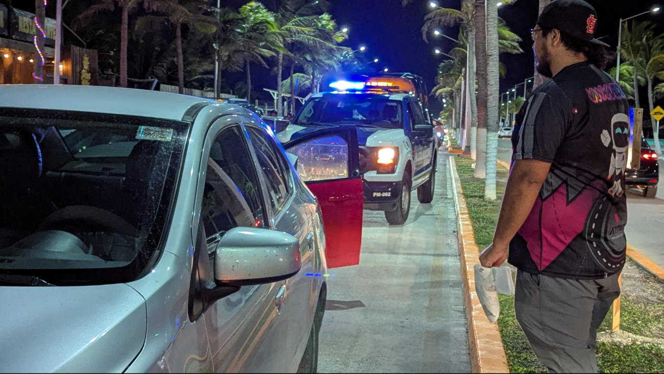 Autoridades arribaron para controlar el tráfico en la zona.