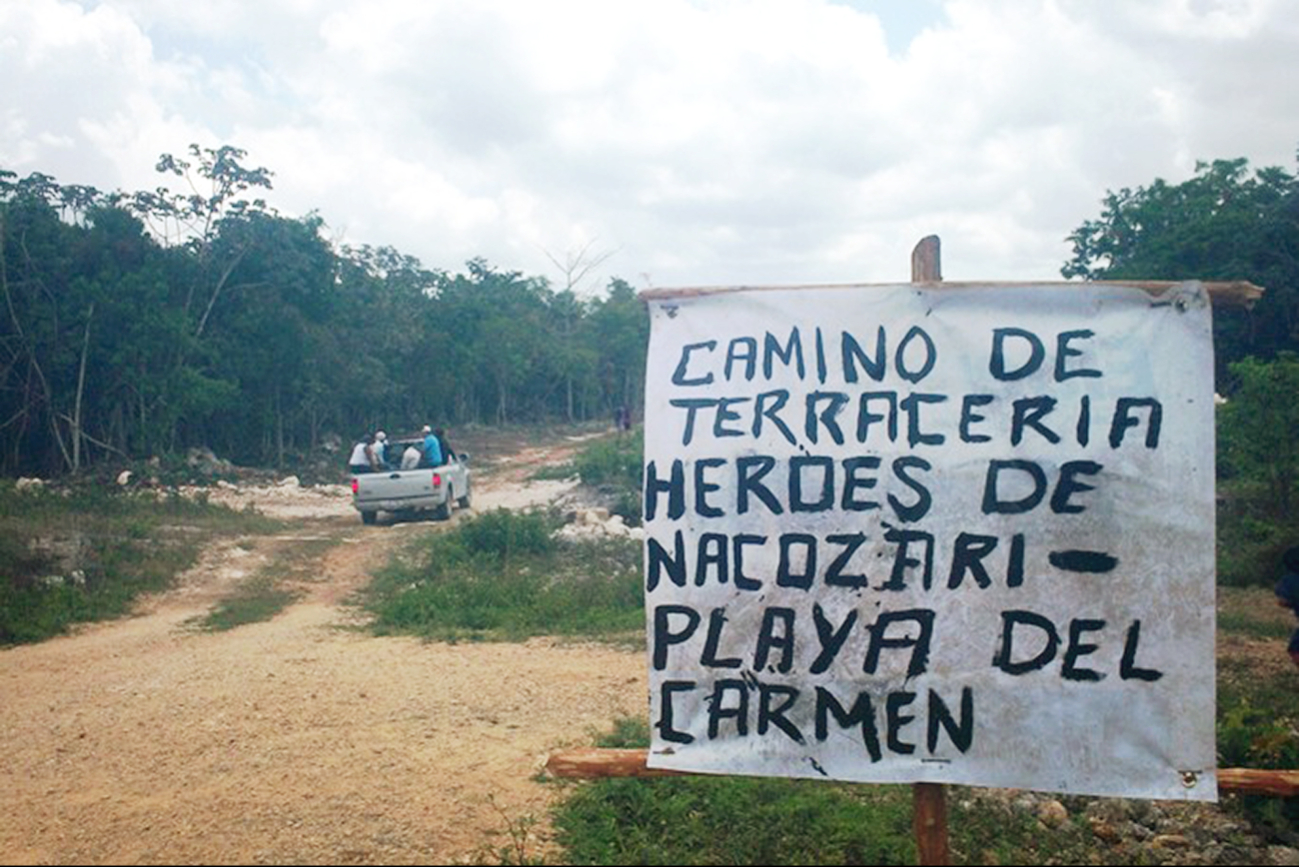 Apenas 25 kilómetros los separan de la cabecera municipal de Solidaridad, de los cuales, 13 forman parte de un camino de terracería, que recorren con mucha dificultad