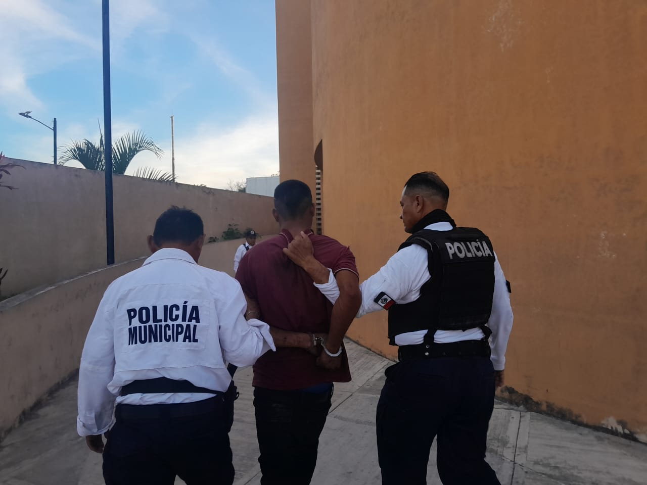 Le cercenan la mano a un hombre en Escárcega durante violenta riña; hay un detenido