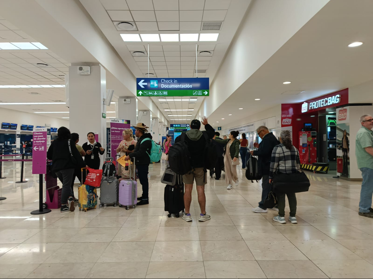 Hay buena afluencia de pasajeros en el aeropuerto de Mérida