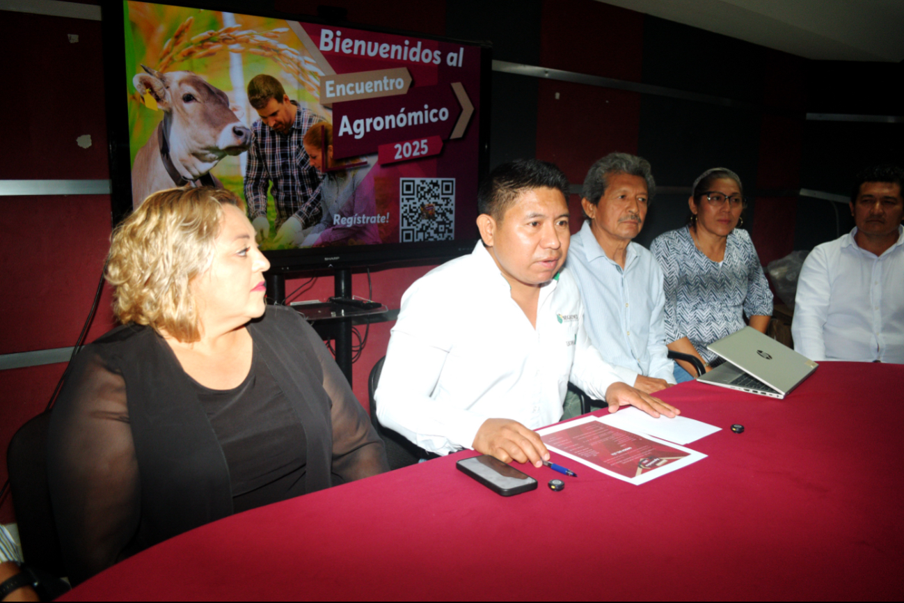 En conferencia de prensa convocaron a participar en el “Encuentro Agronómico 2025” el 22 de febrero