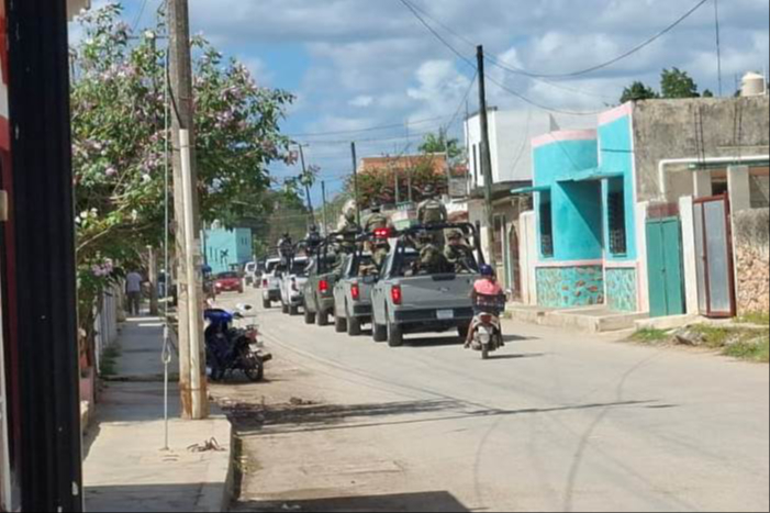 En la mañana del martes llegaron unidades de la Marina, Ejercito Mexicano, y Policía estatal, asegurando el lugar con base en el expediente C1-2024-18