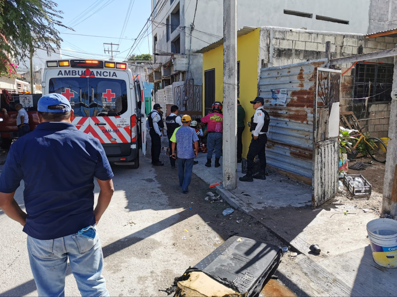 Dos personas terminan con quemaduras leves tras incendio en Ciudad del Carmen